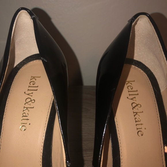 Kelly & Katie Black Heels - Picture 5 of 6
